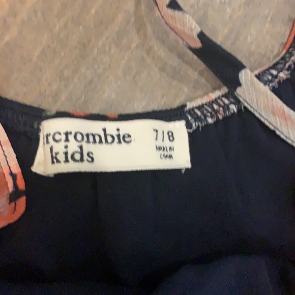 Girls Flora romper. Size 7/8 - Picture 3 of 3